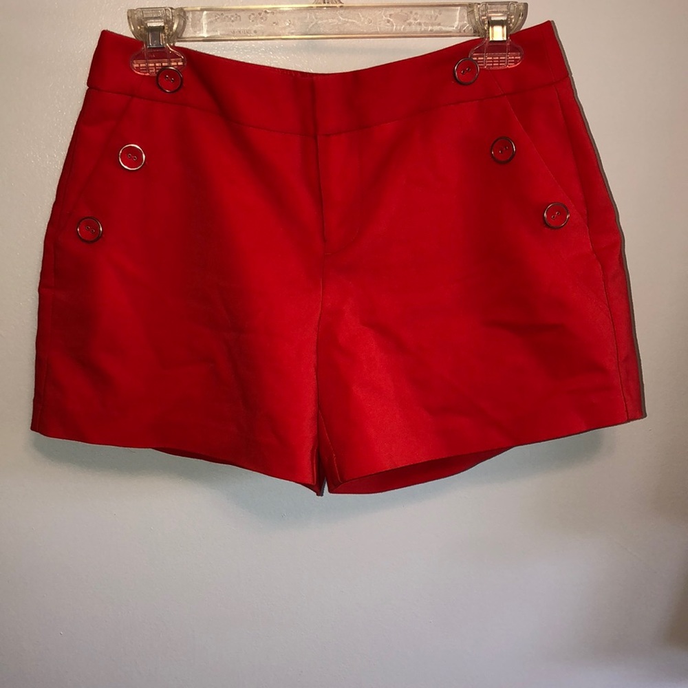 orange shorts